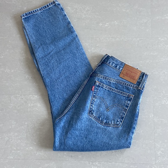 Levis 501 Jeans - Picture 1 of 8